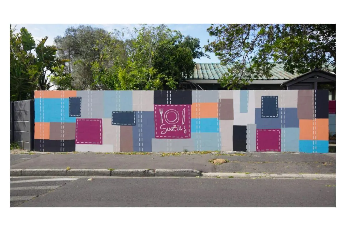 Suzies Huis Restaurant Bed And Breakfast Cape Town