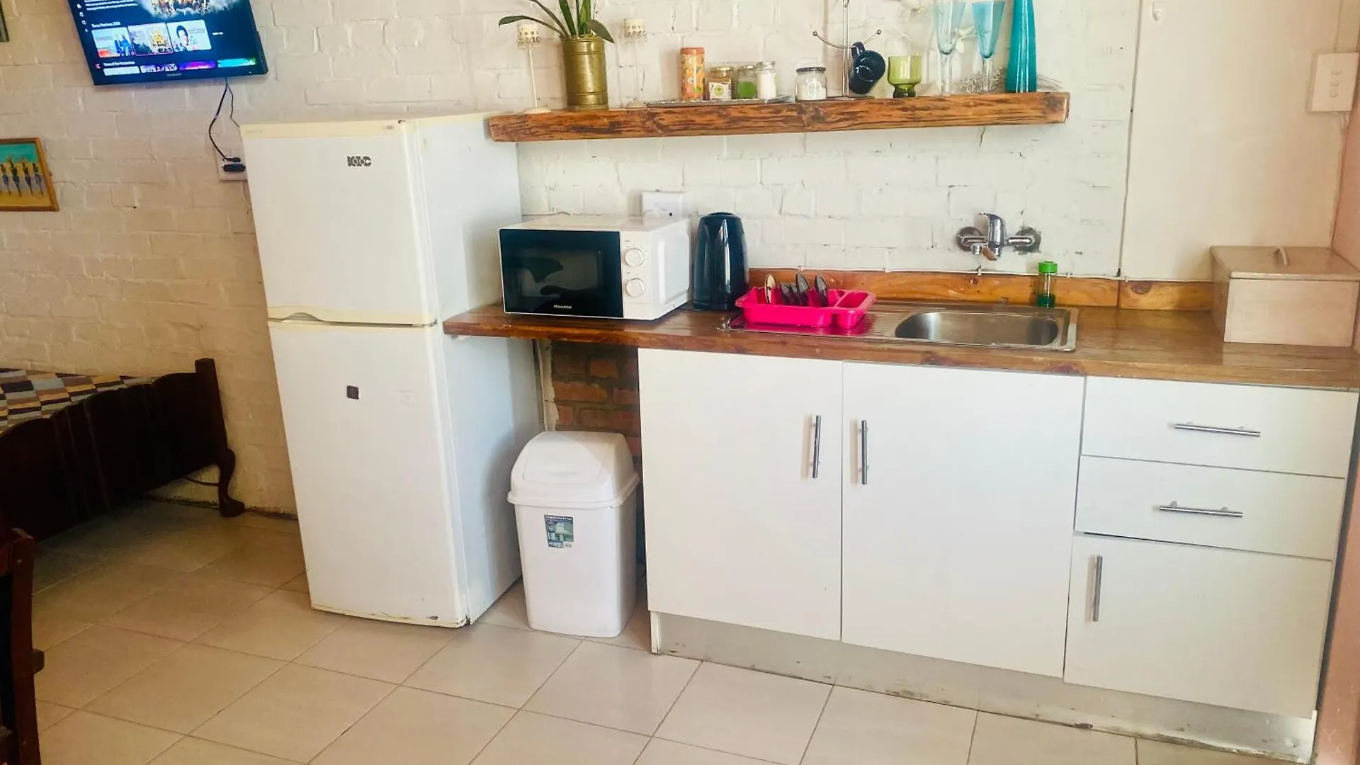 Bed & Breakfast Suzies Huis Restaurant Bed And Breakfast Cape Town
