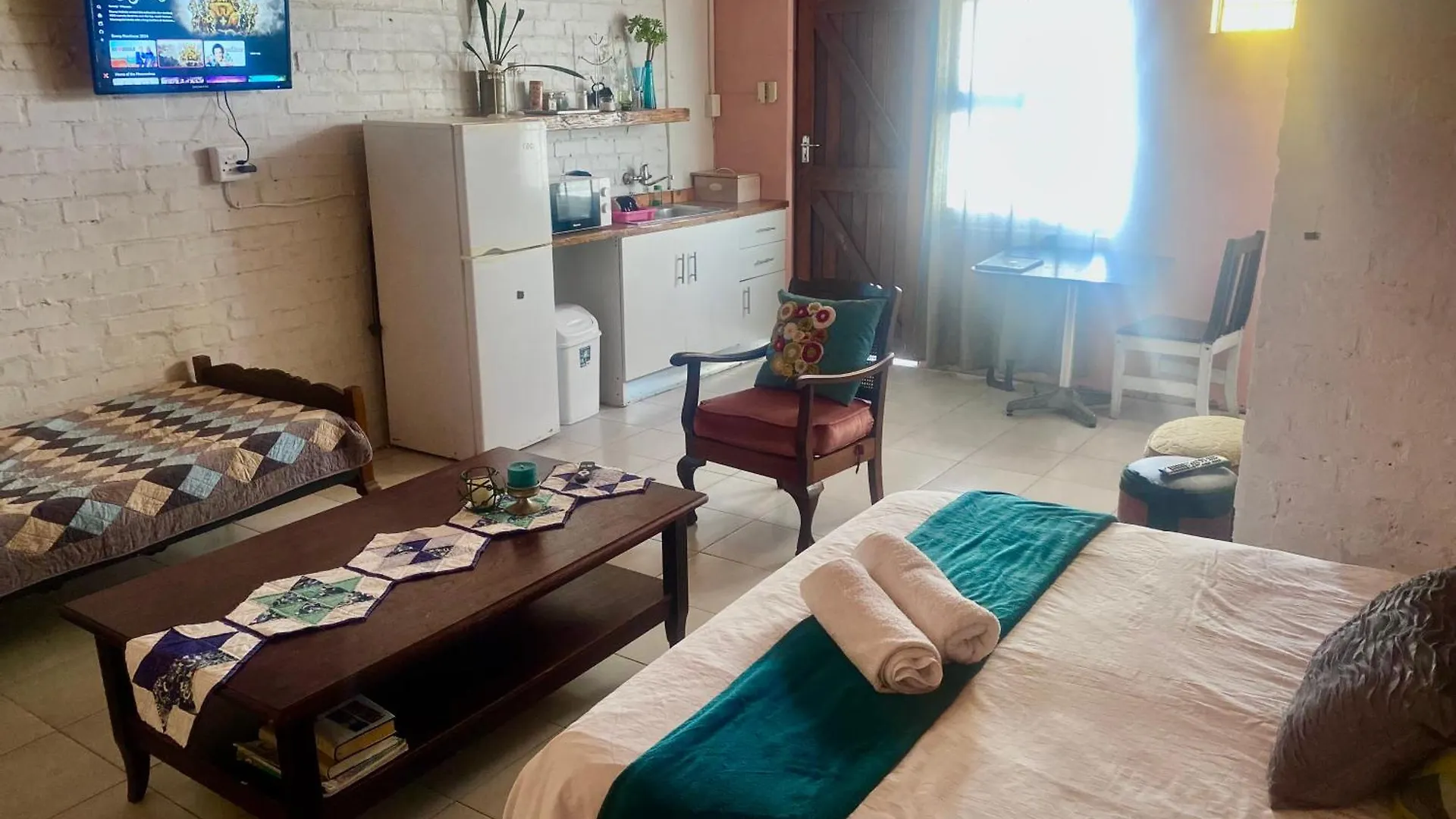 Suzies Huis Restaurant Bed And Breakfast Cape Town Bed & Breakfast